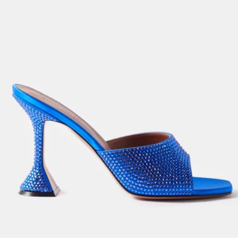 Brand new & never worn Amina Muaddi
Lupita 95 crystal-embellished satin mules.
